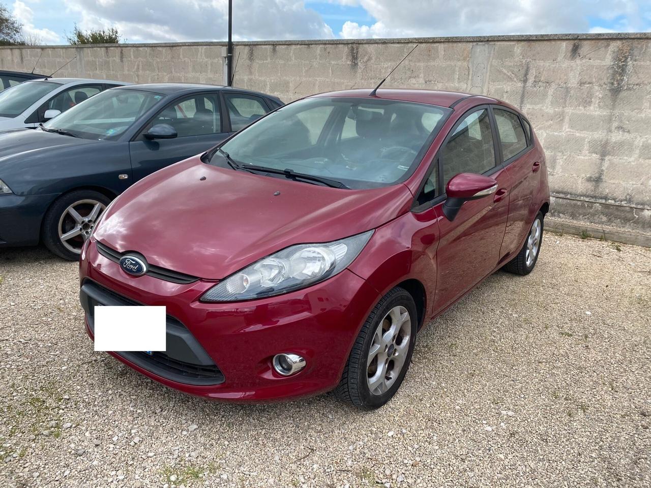 Ford Fiesta 1.4 TDCi 70CV 5 porte Titanium