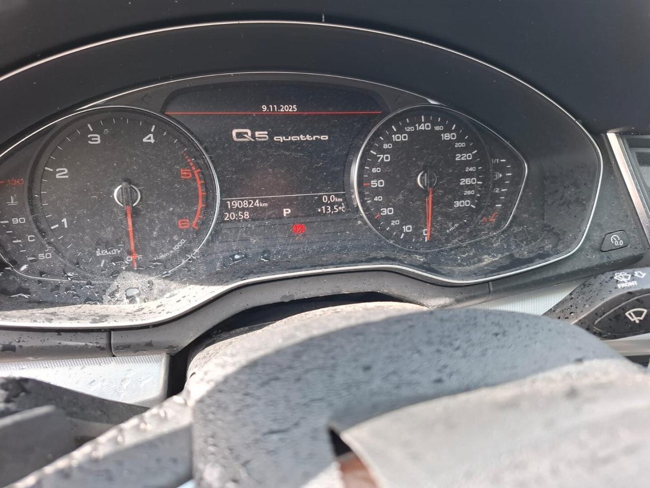 AUDI Q5 2019 S-LINE AUT.4.0 SINISTRATA