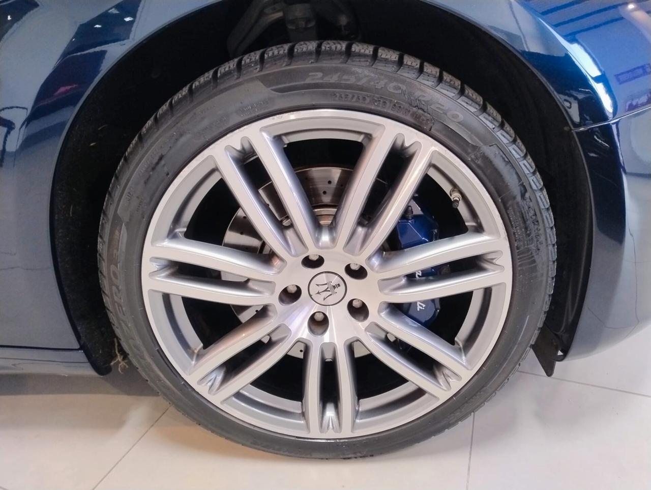 Maserati Ghibli L4 330 CV MHEV Granlusso