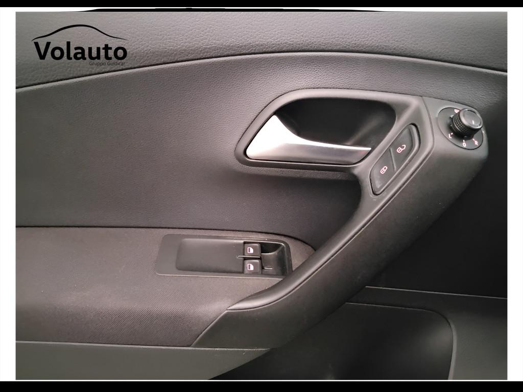 VOLKSWAGEN Polo V 2014 - Polo 5p 1.0 mpi Trendline 60cv