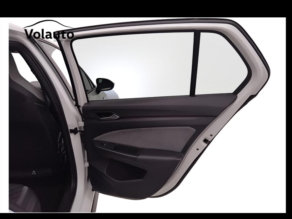 VOLKSWAGEN Golf VIII 2020 - Golf 1.5 etsi evo R-Line 130cv dsg