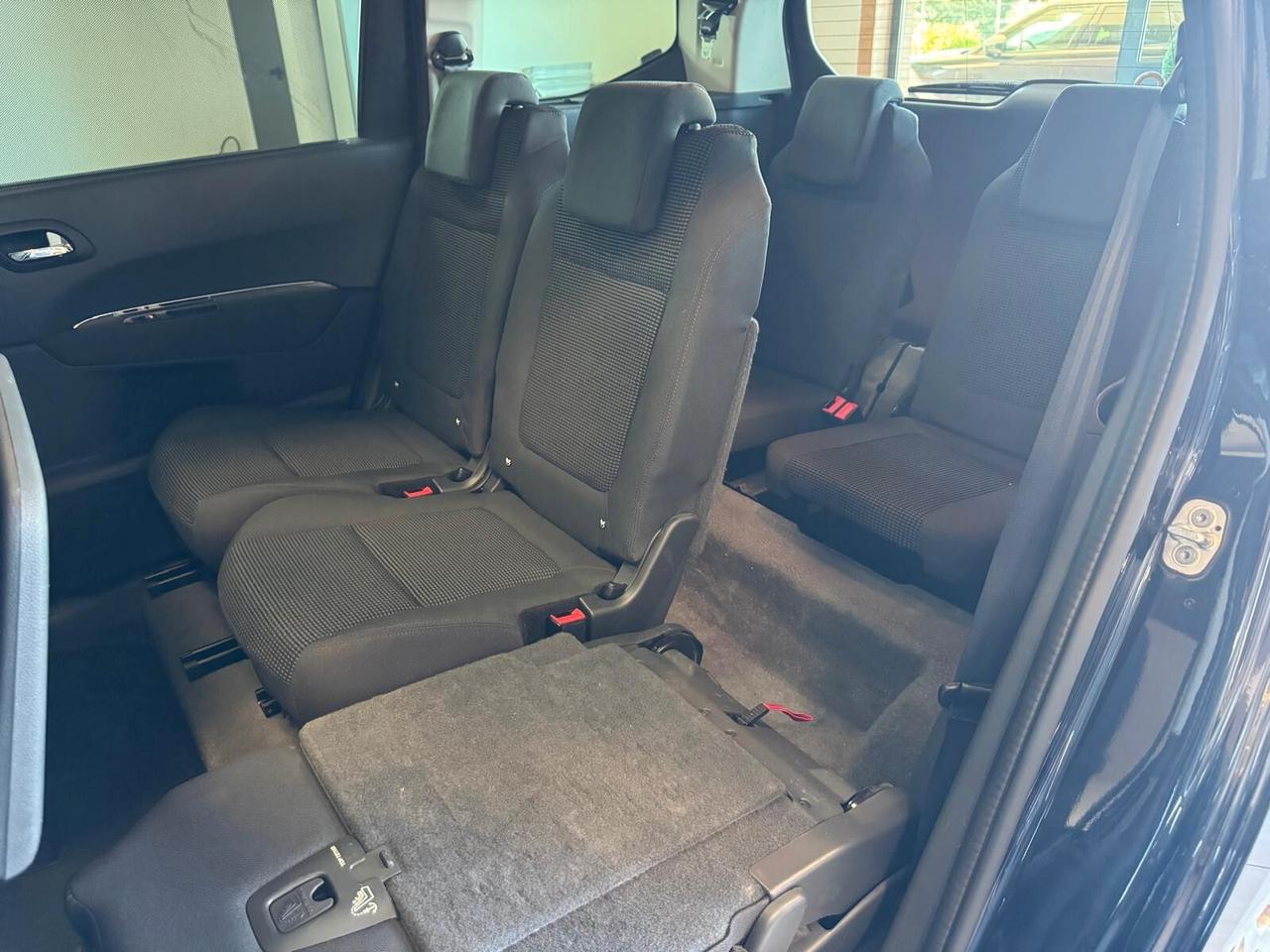 Peugeot 5008 1.6 BLUEHDI 120CV EAT6 ALLURE 7POSTI 2015