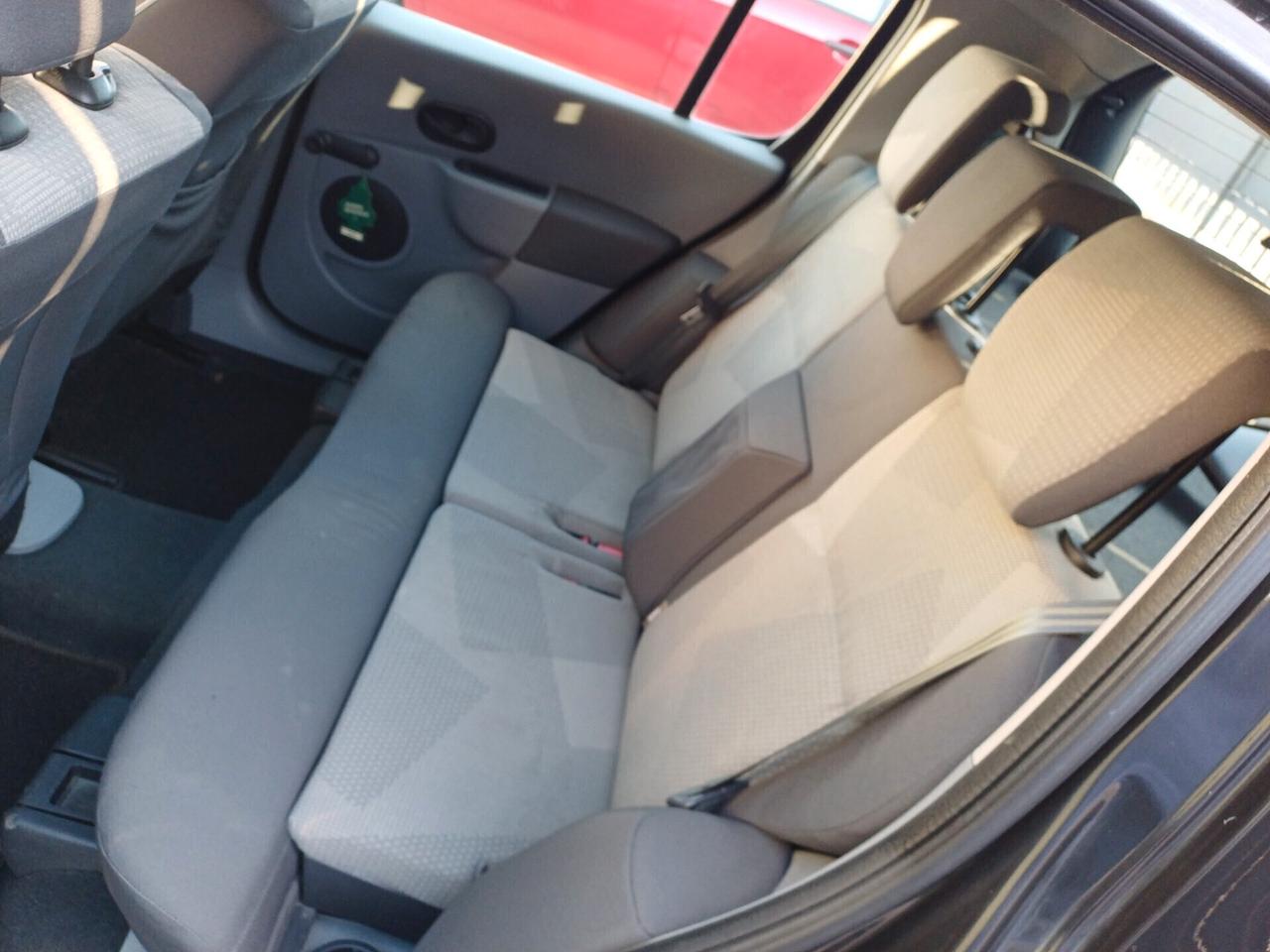 Renault Modus 1.5 dCi 85CV Dynamique