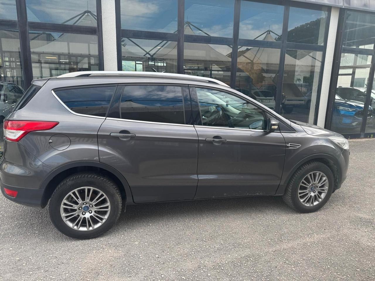 Ford Kuga 2.0 TDCI 163 CV 4WD Powershift Titanium