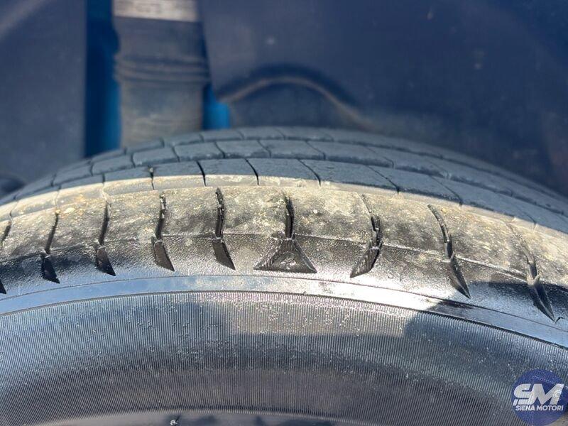 Peugeot 208 Allure Hybrid 100 e-DCS6 auto