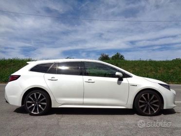 TOYOTA Corolla 2.0 Hybrid Lounge PREZZO VALIDO F