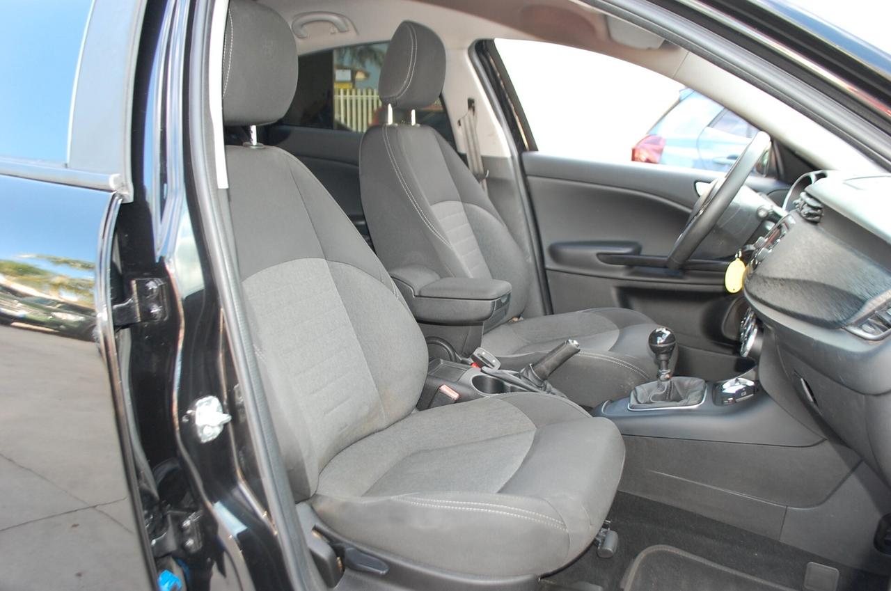 Alfa Romeo Giulietta 1.6 jtdm Sport 120CV Uff Italy Lega USB Akrapovič
