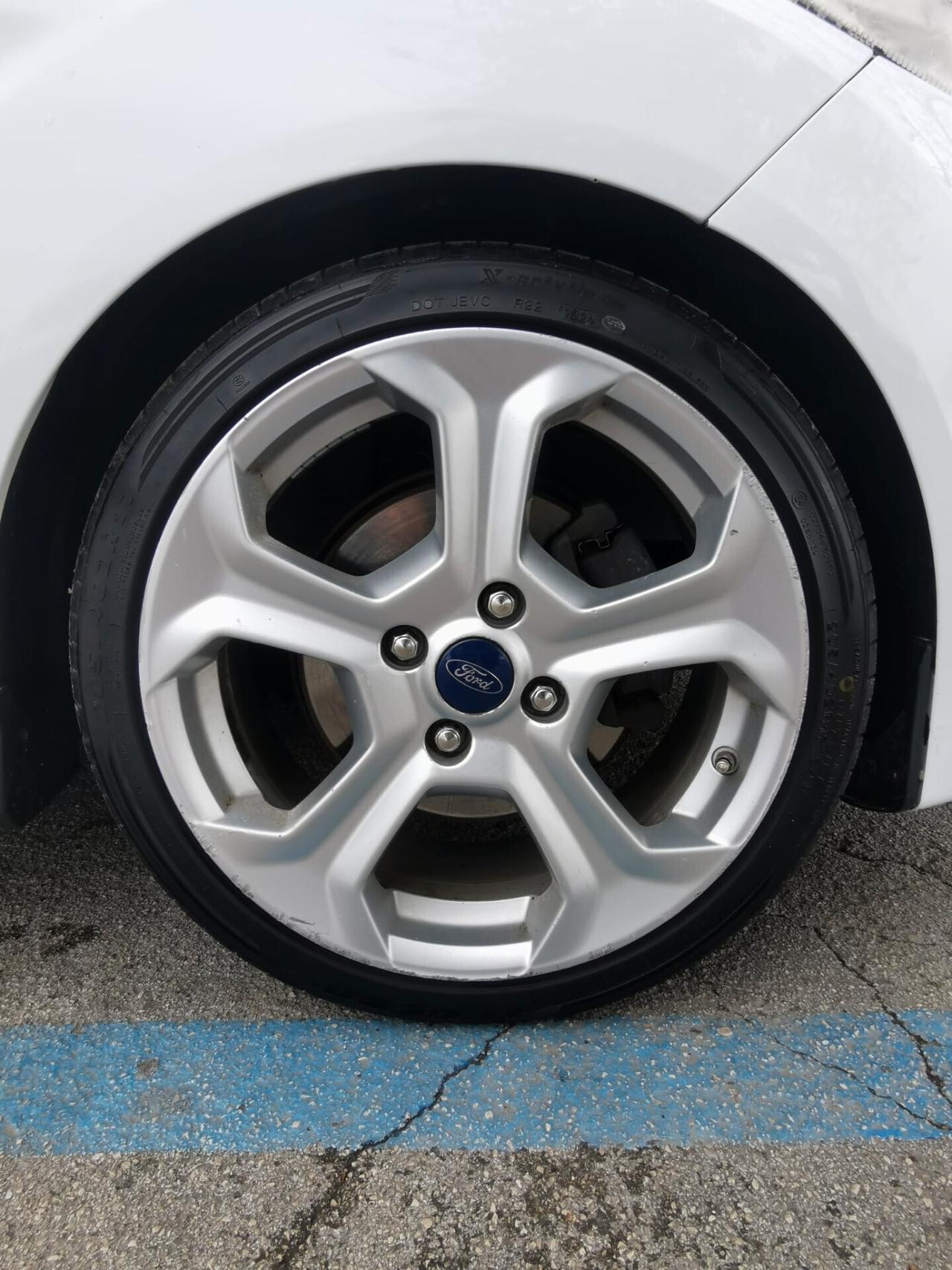 Ford Fiesta 1.6 182CV 3 porte ST - 2015