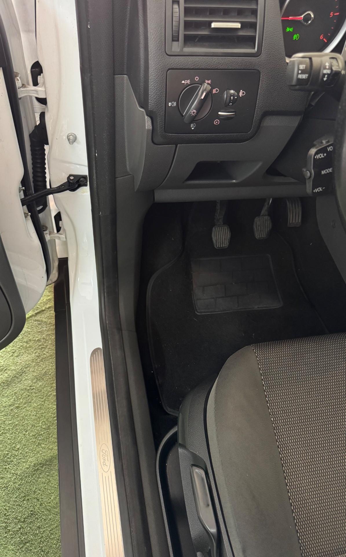 Ford Kuga Kuga+ 2.0 TDCi 140 CV 2WD DPF
