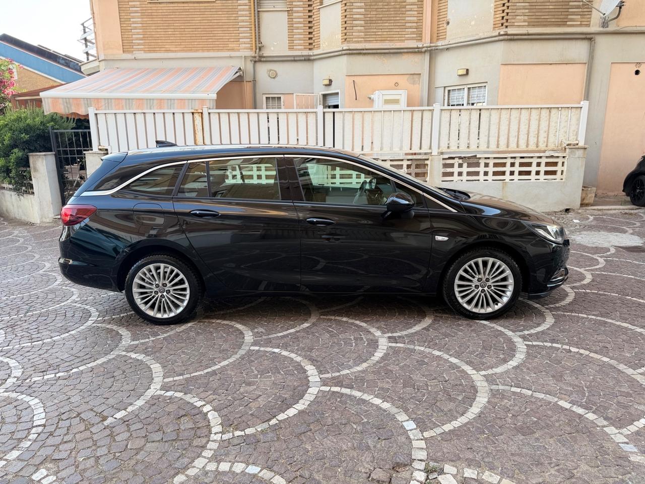 Opel Astra 1.6 CDTi 110CV Start&Stop Sports Tourer Innovation