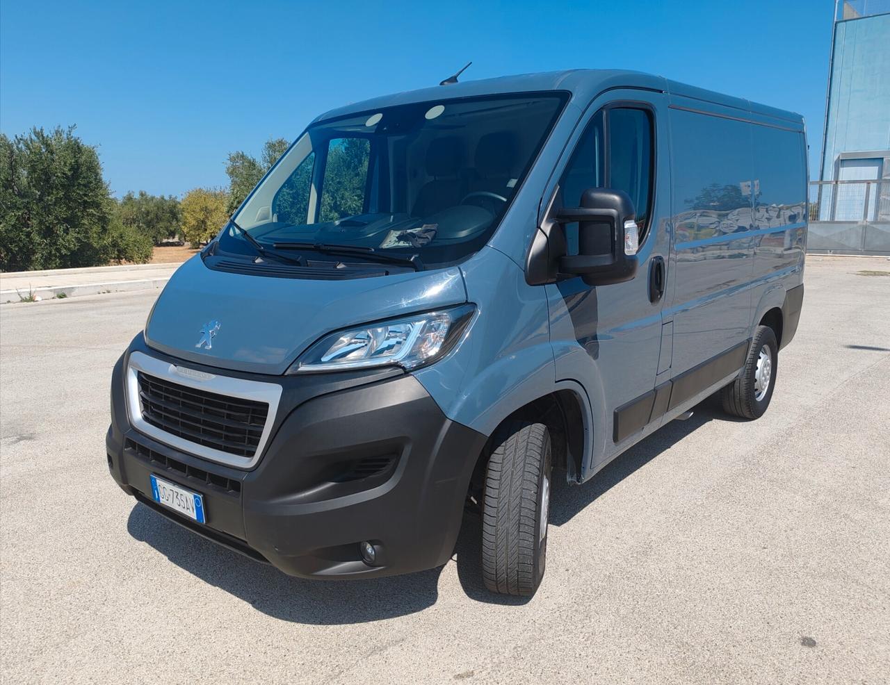 Peugeot Boxer 330 2.2 BlueHDi 120 S&S PC-TN Furgone PARI AL NUOVO