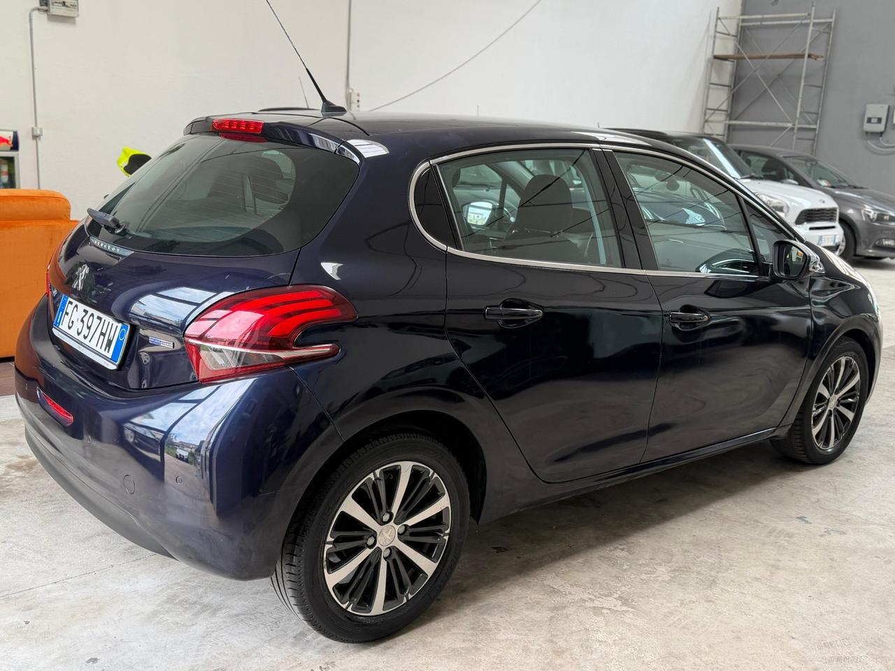 Peugeot 208 PureTech 82 3p. GPL Active