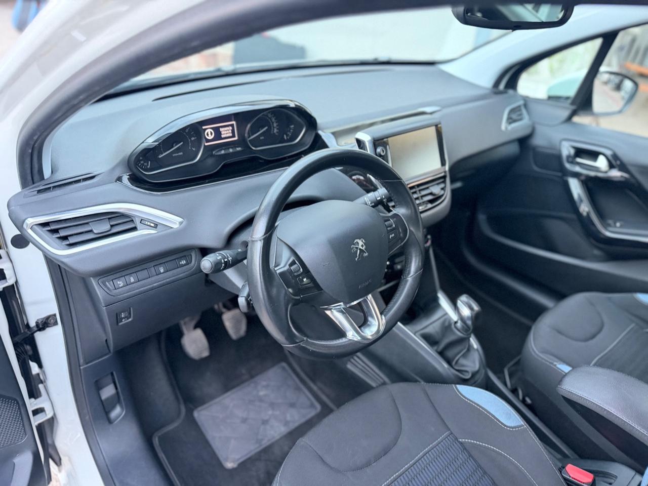 Peugeot 208 82cv 5 porte Allure Km Certificati