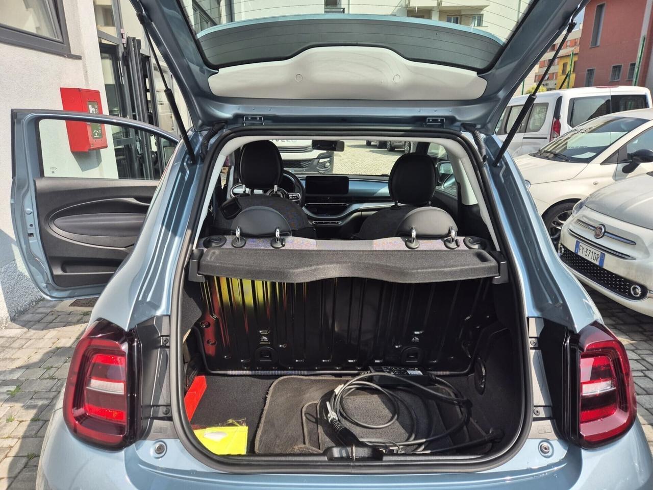 Fiat 500e 42 kWh Icon