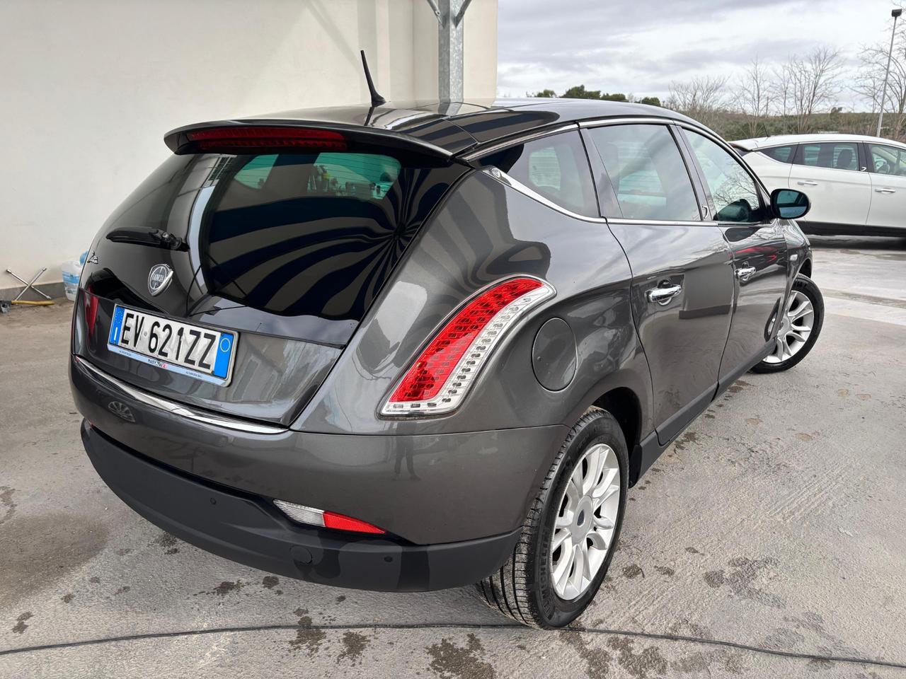 Lancia Delta 1.6 MJT DPF Gold