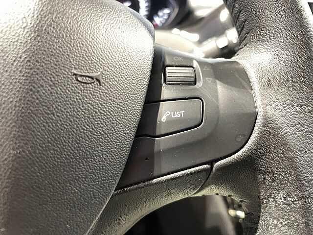 Peugeot 208 1.4HDI 68CV Allure - NEOPATENTATI