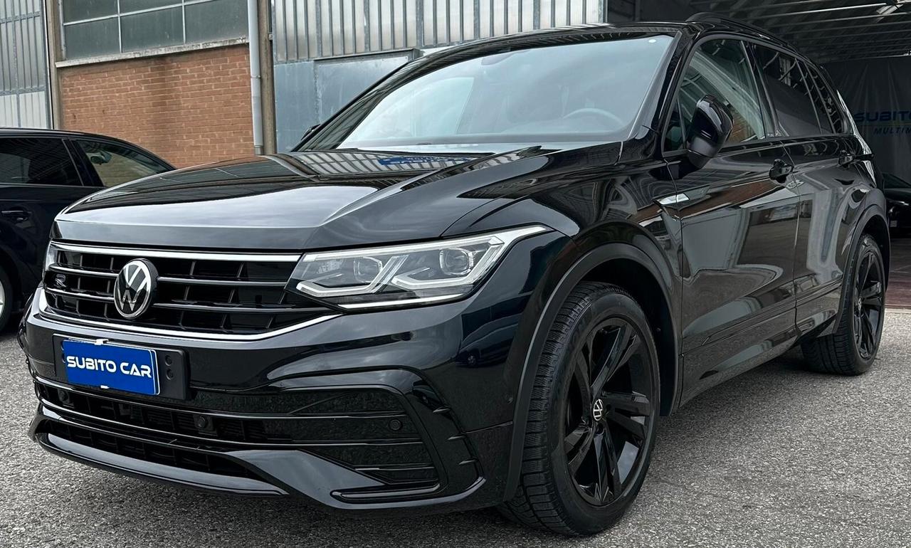 Volkswagen Tiguan 2.0 TDI 150 CV SCR DSG R-Line black pack
