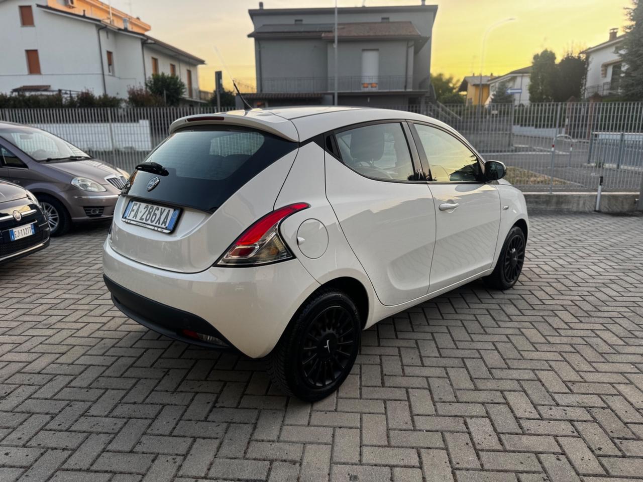 Lancia Ypsilon 1.2 69 CV 5 porte GPL Ecochic Gold
