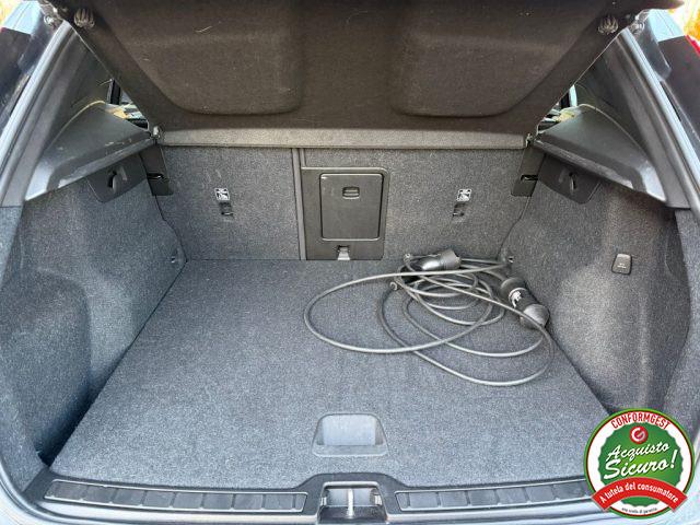 VOLVO XC40 T4 Recharge Plug-in Hybrid Inscription Expression