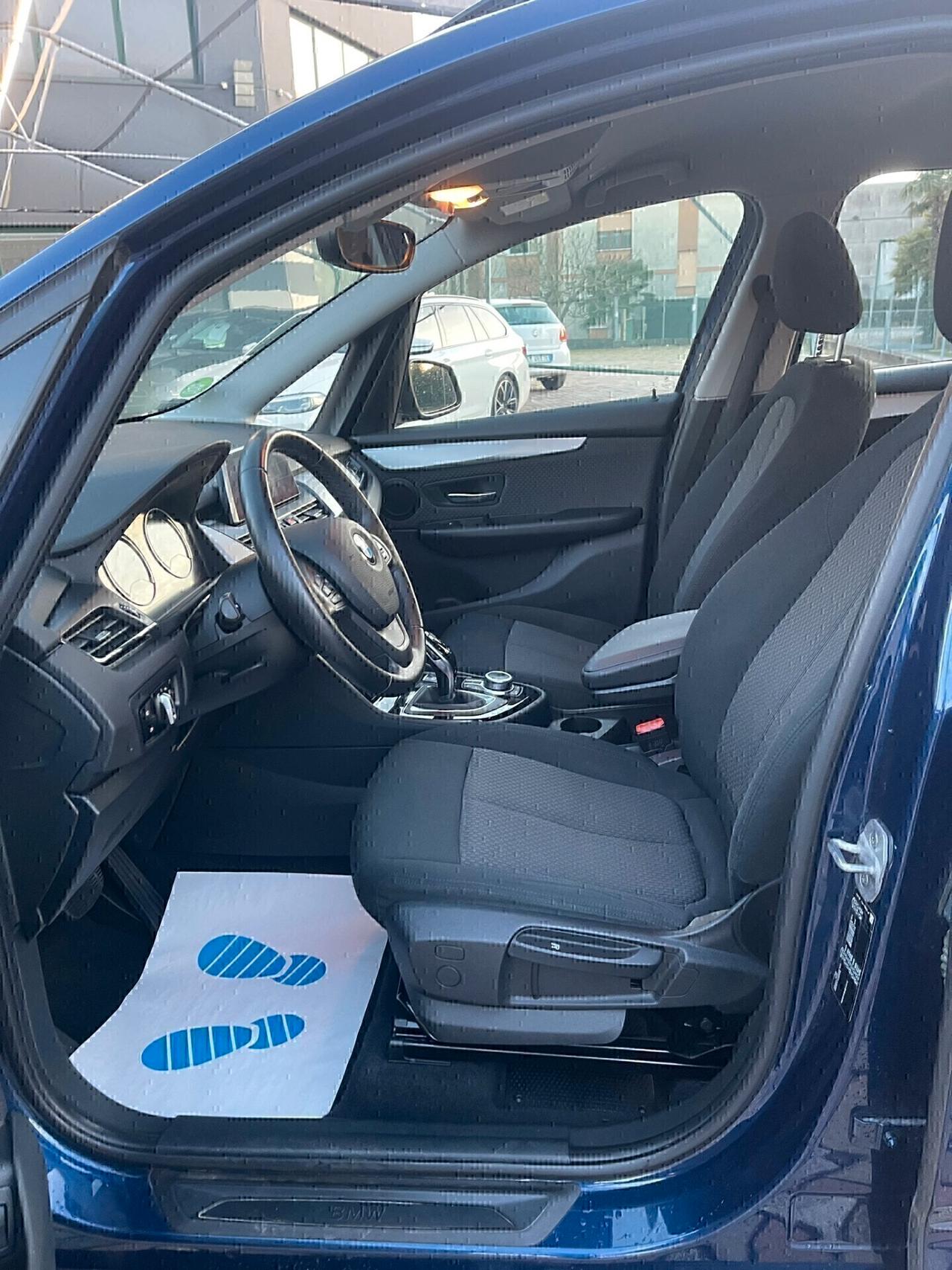 Bmw 2er Active Tourer 216d Active Tourer Advantage NeoPatentati