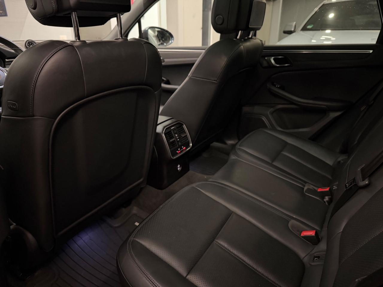 Porsche Macan 2,0 benzina 265 cv full full