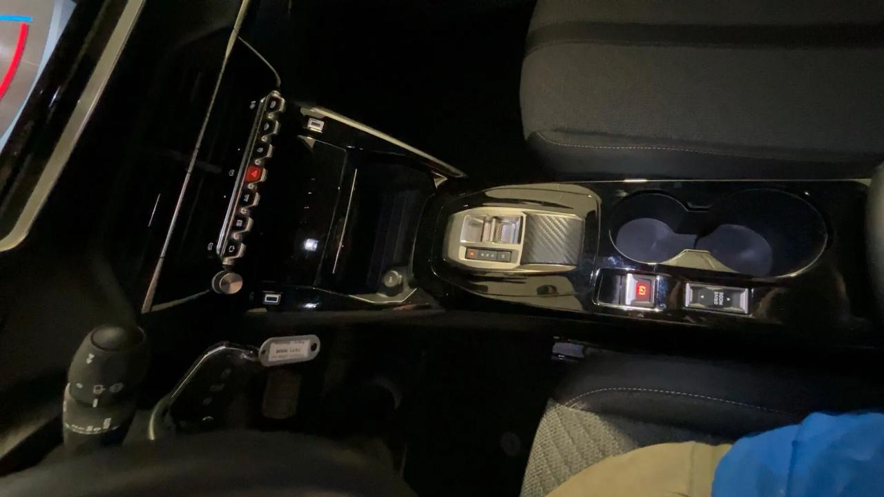 Peugeot 2008 PureTech 130 S&S EAT8 Allure