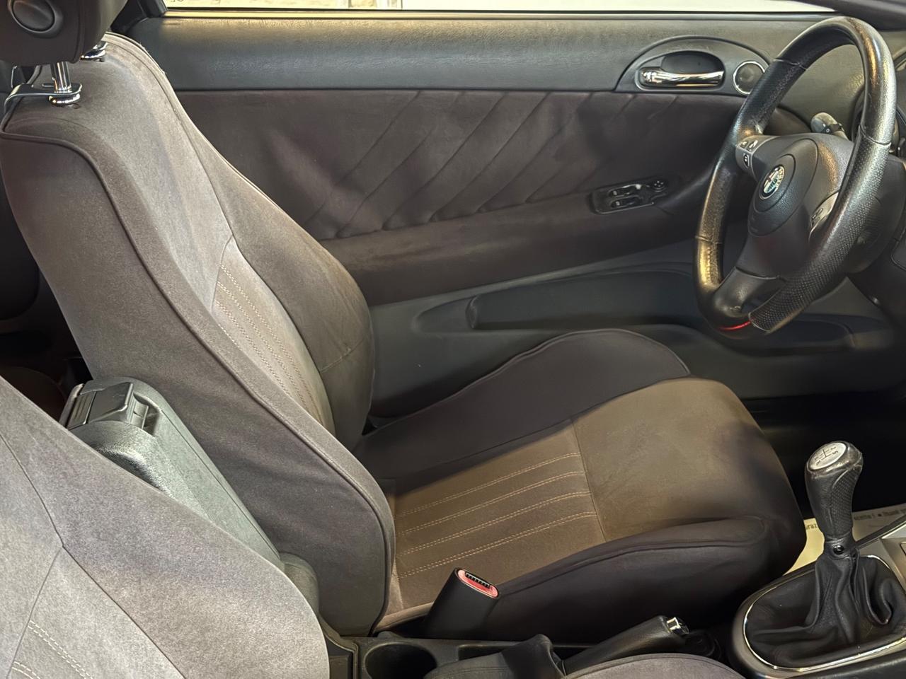 Alfa Romeo 147 1.6 16V TS (105) 5 porte Black Line