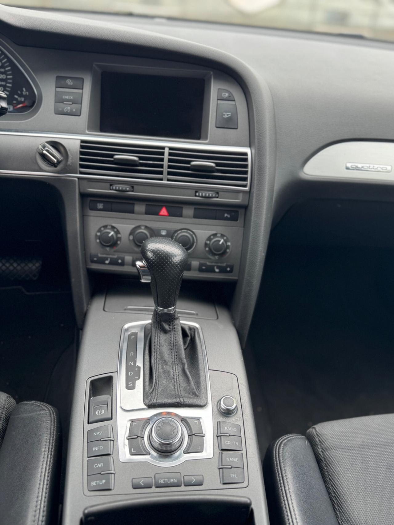 AUDI A6 3.0 TDI S-Line TOTAL BLACK GANCIO DI TRAINO
