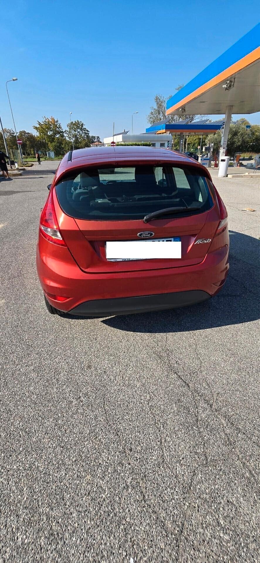 Ford Fiesta 1.2 82 CV 5 porte Titanium OK neo patentati