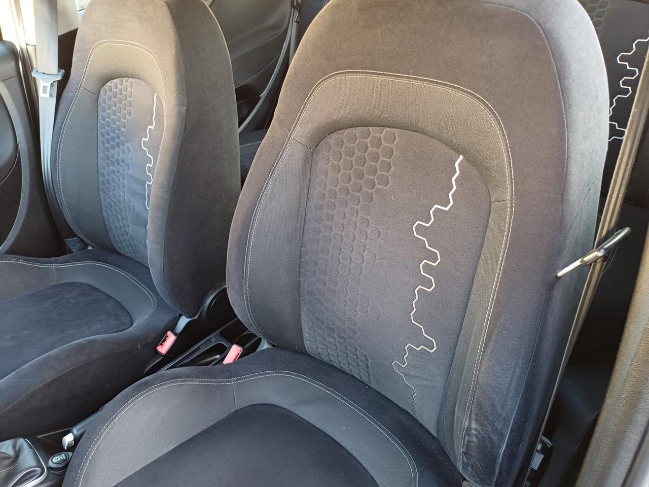 Fiat Punto 1.3 MJT 75 CV 5 p. Lounge - 2015