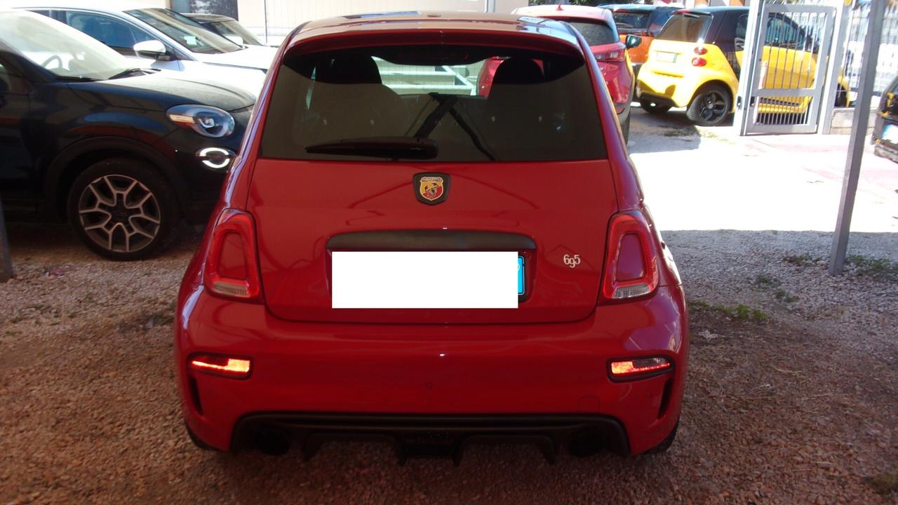 Abarth 695 1.4 Turbo T-Jet 180 CV