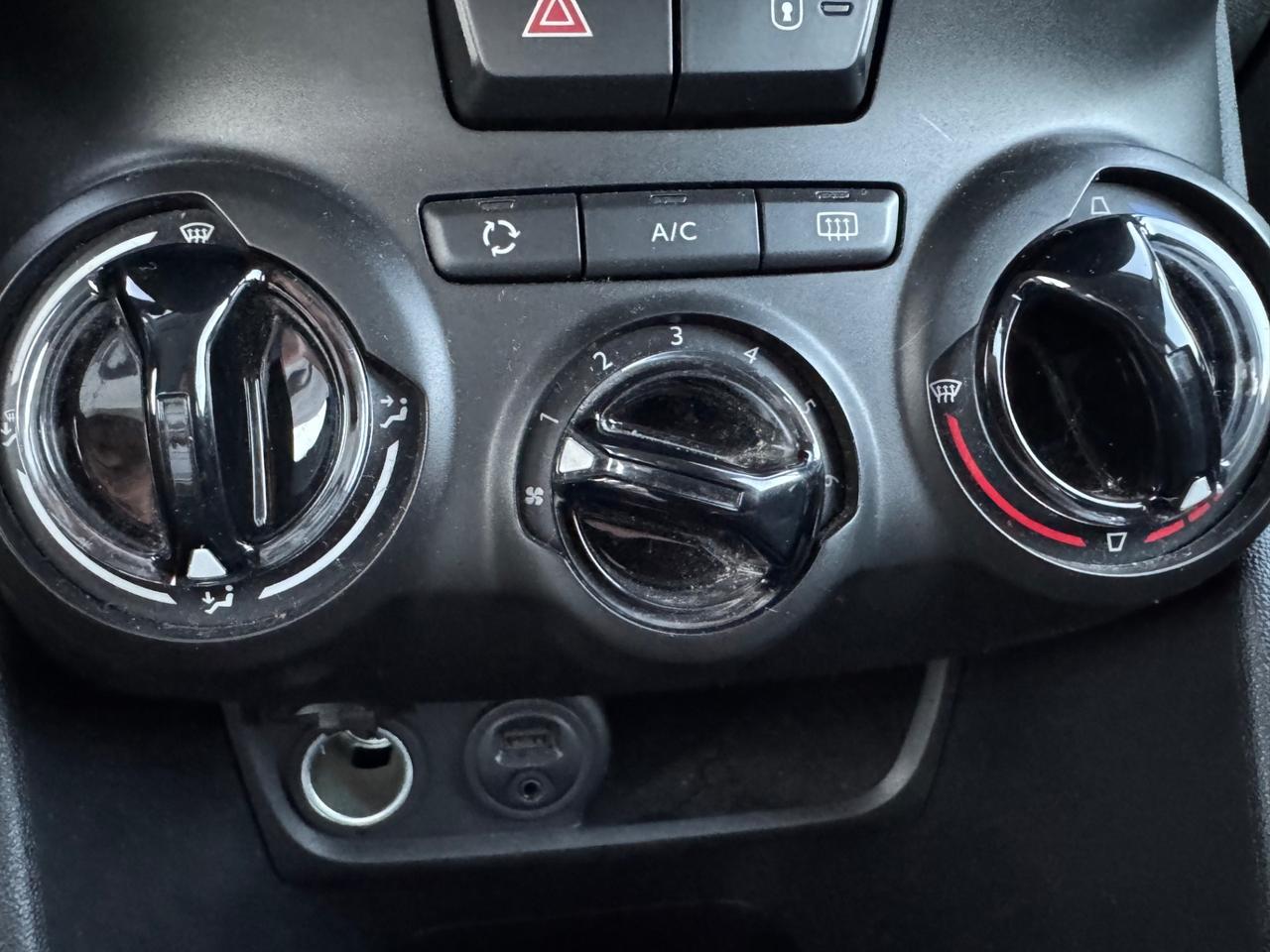Peugeot 208 1.2 VTi 82 CV 5 porte Active