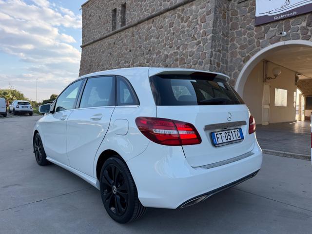 MERCEDES-BENZ B 180 SPORT+NAVI+LED+RCAM+PELLE-TEX+CRUISE+17BLACK