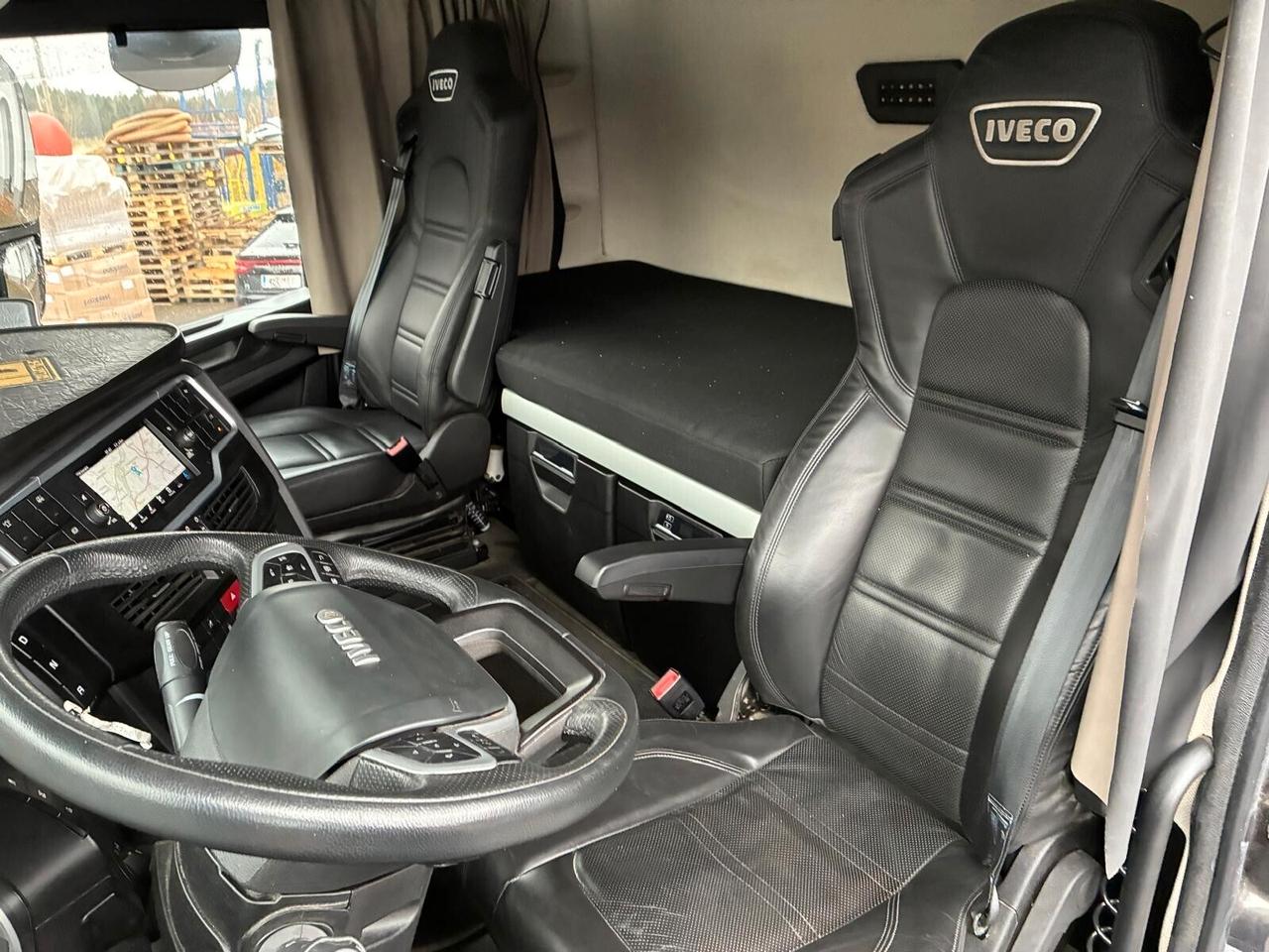 Iveco S Way 570 2023