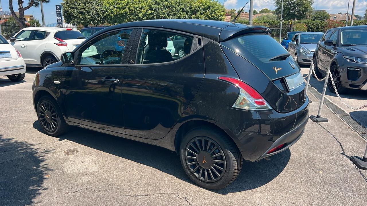 Lancia Ypsilon 1.2 69 CV 5 porte GPL Ecochic Gold NEOPATENTATI
