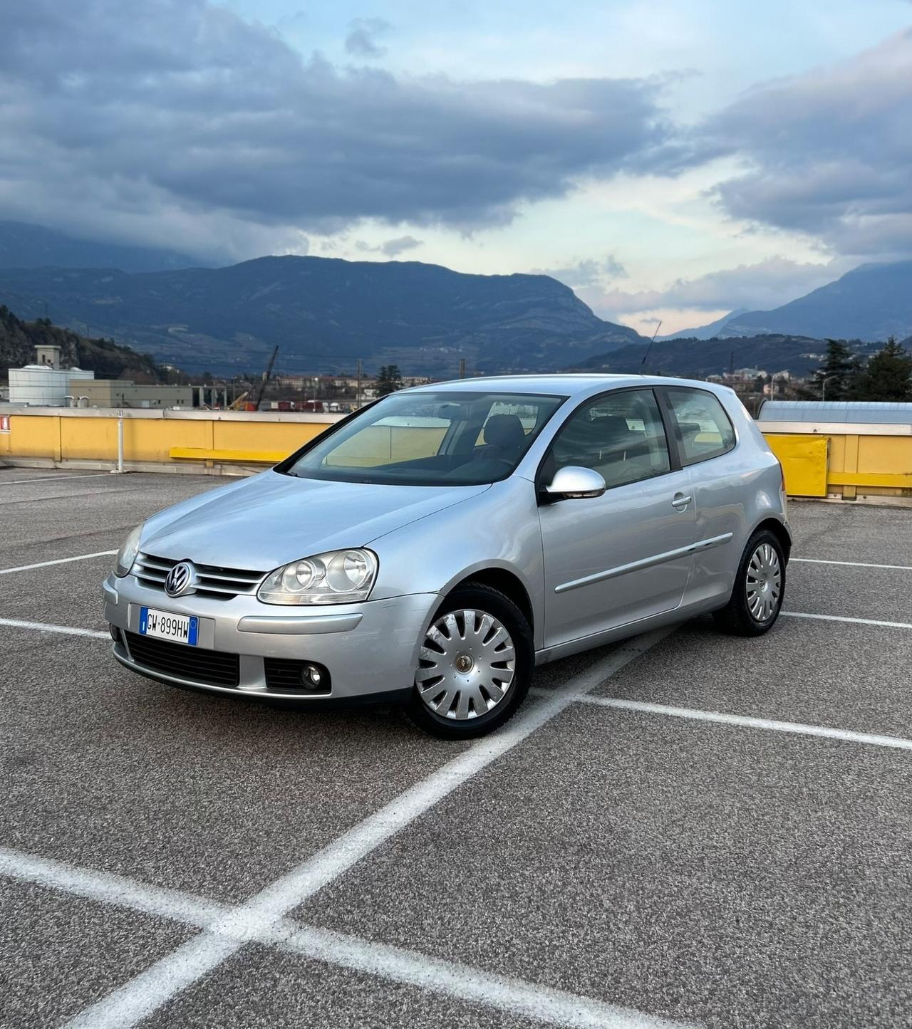 Volkswagen Golf 1.6 Comfortline BiFuel Neopatentati