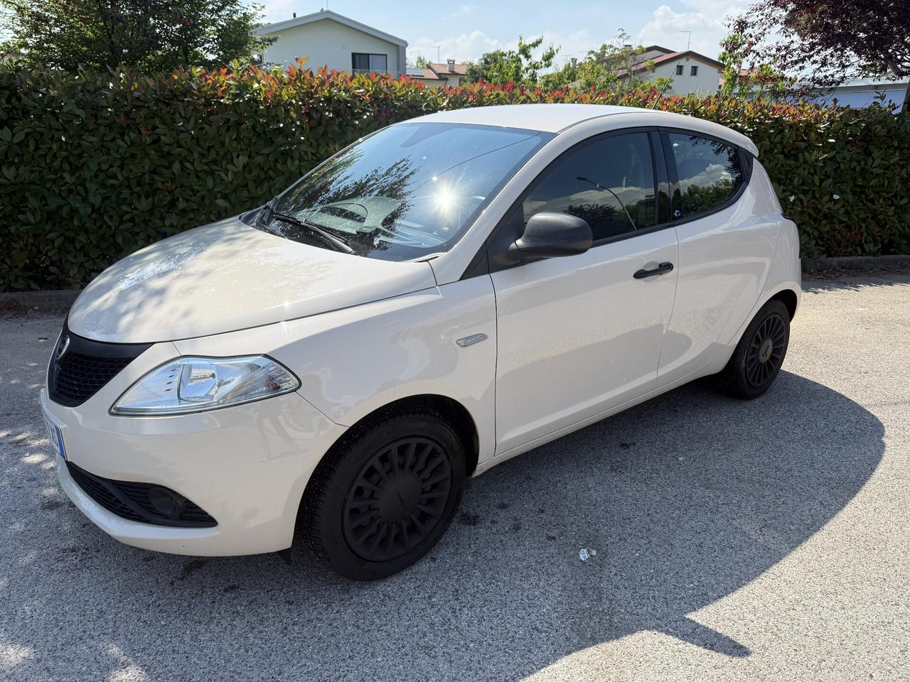 Lancia Ypsilon 1.2 69 CV 5 porte GPL Ecochic Gold