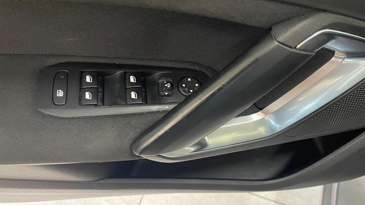 Peugeot 308 BlueHDi 120 S&S EAT6 SW Allure