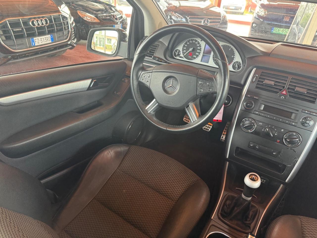 Mercedes-benz B 180 2.0 Diesel - Neopatentati - Gancio Traino