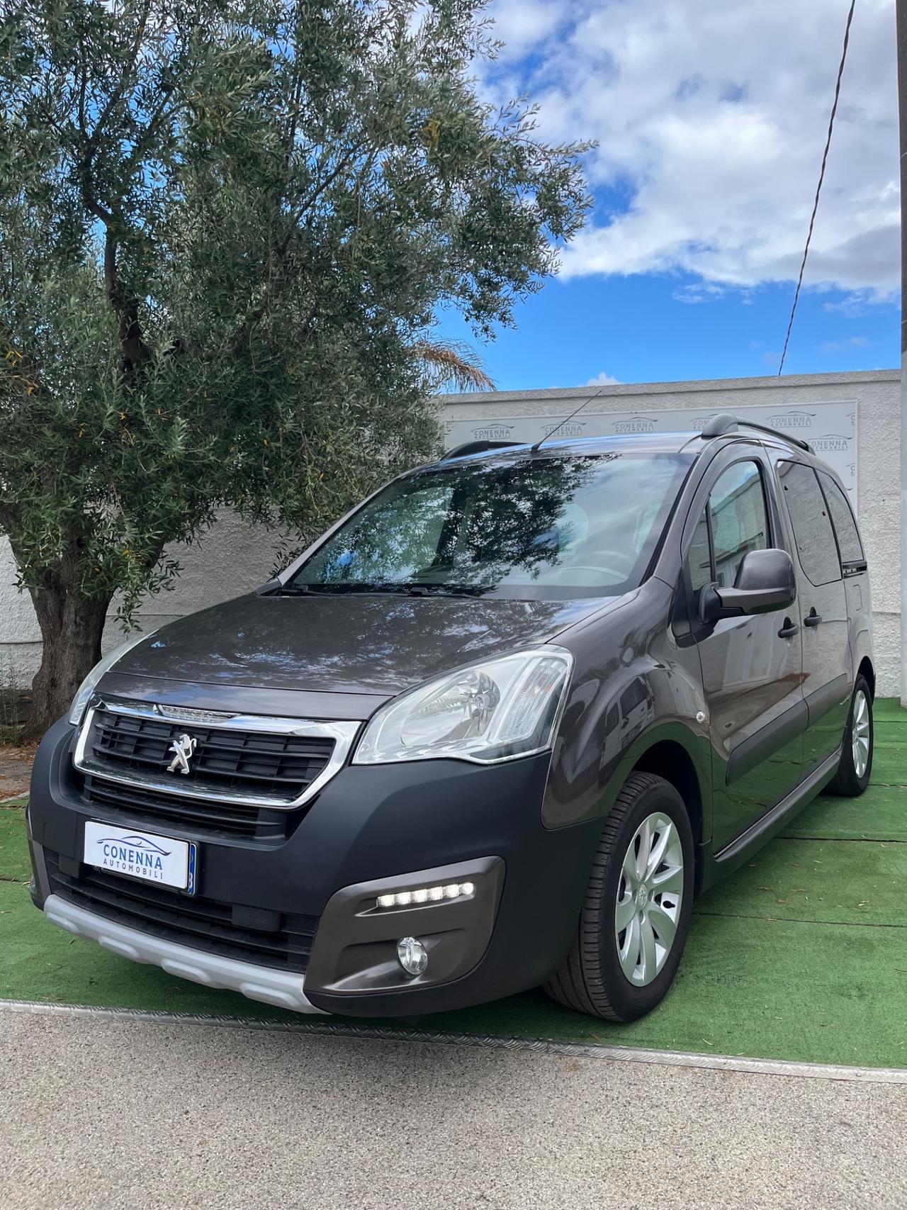 Peugeot Partner Tepee BlueHDi 120 S&S Outdoor