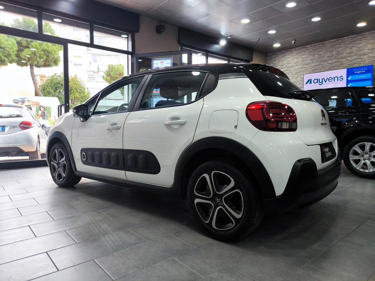 Citroen C3 PureTech 82 S&S Shine