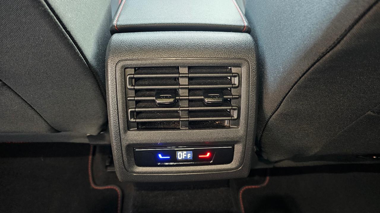 Volkswagen Golf GTI 2.0 245CV TSI DSG IQ LIGHT 19' LED PERLA