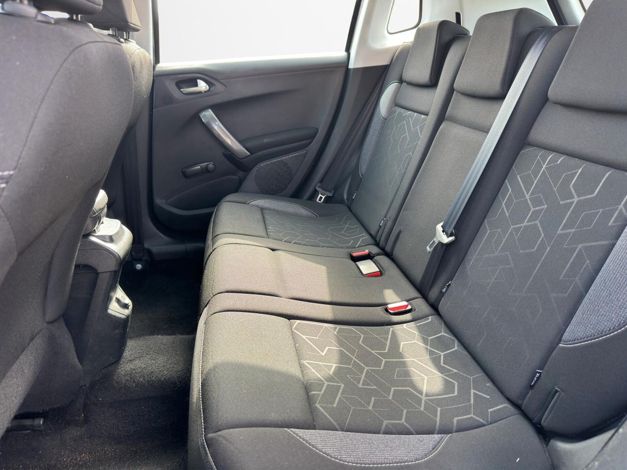 Peugeot 2008 BlueHDi 100 S&S Active