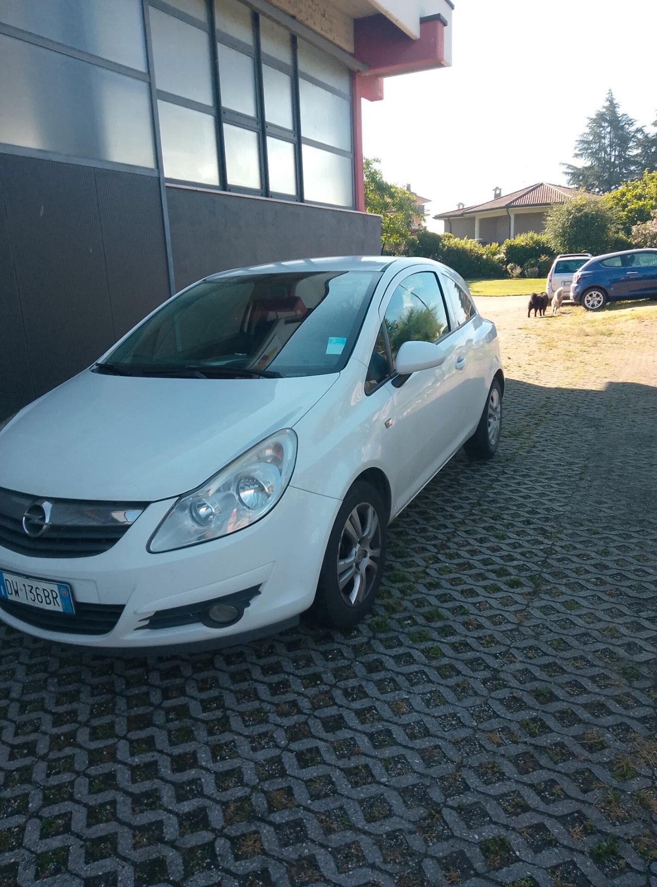 Opel Corsa 1.2 3 porte Club