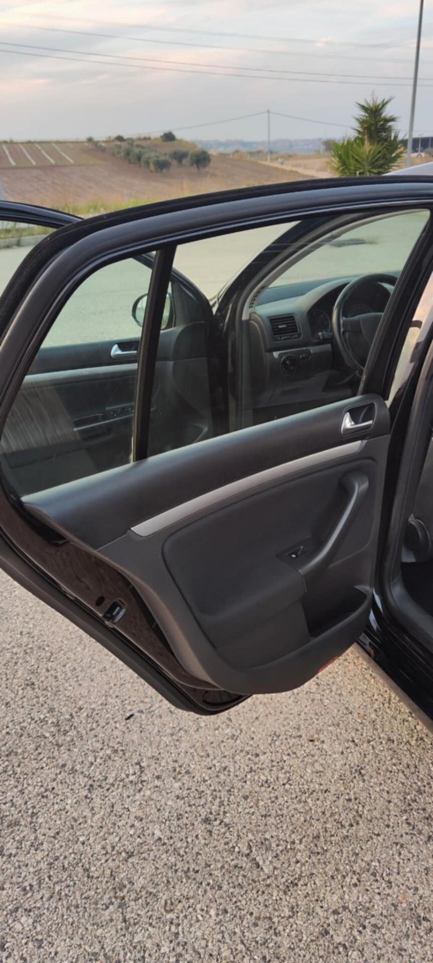 Volkswagen Golf 2.0 TDI DPF 4mot. 5p. GT Sport