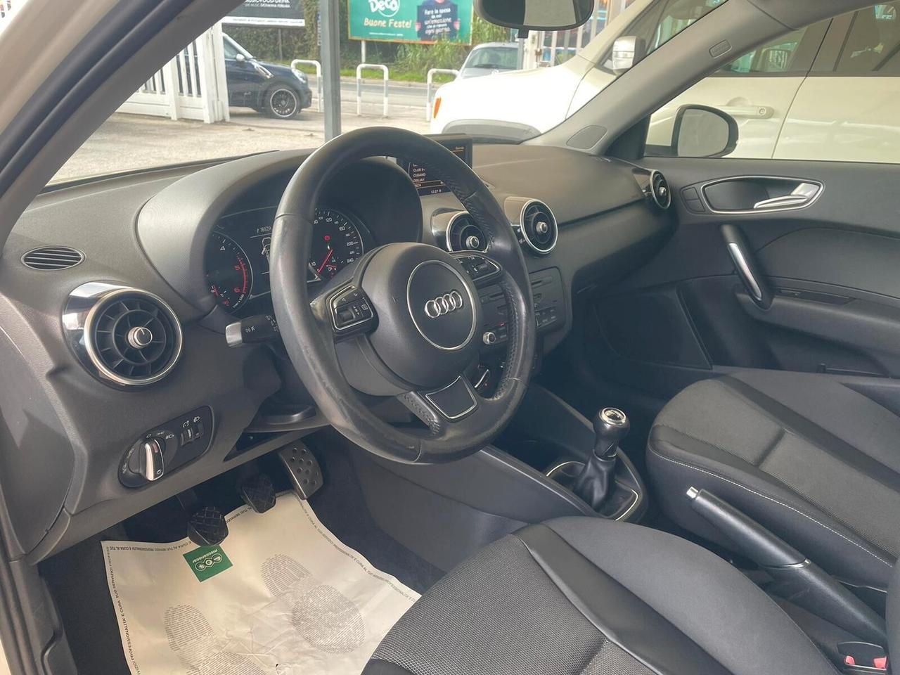 Audi A1 1.6 TDI S line edition plus