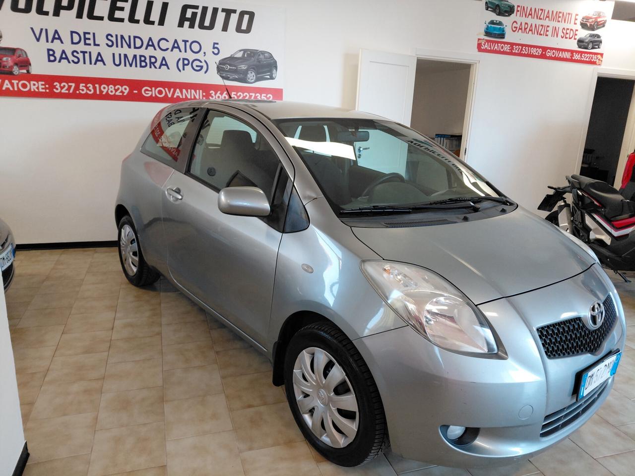 TOYOTA YARIS ANNO 2008 BZ 1.0 ADATTA NEOPATENTATI KM 185 MILA