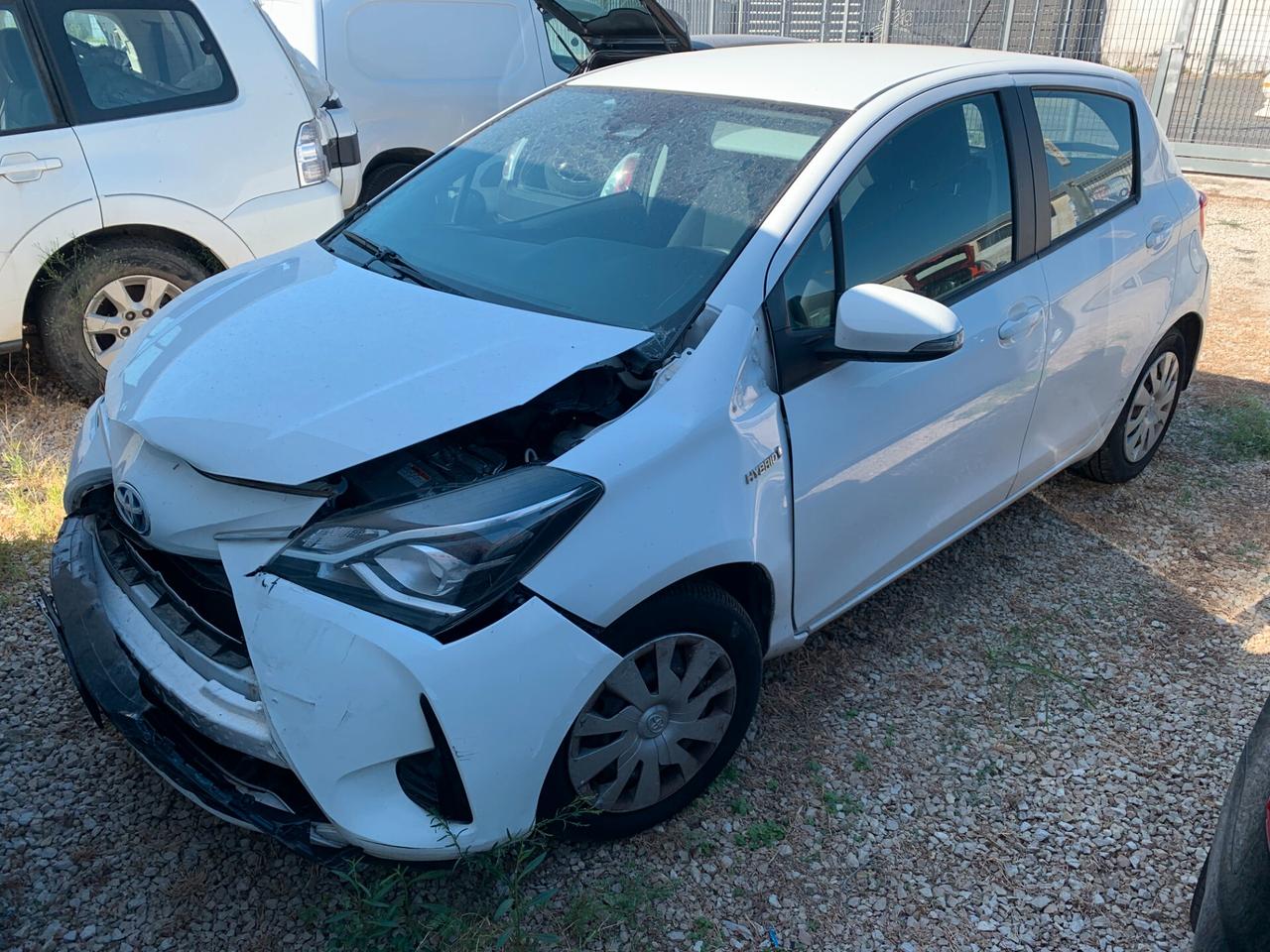 Toyota Yaris 1.5 Hybrid Sinistrata Airbag ok