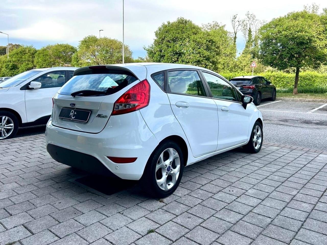 Ford Fiesta 1.4 automatica neopatentati