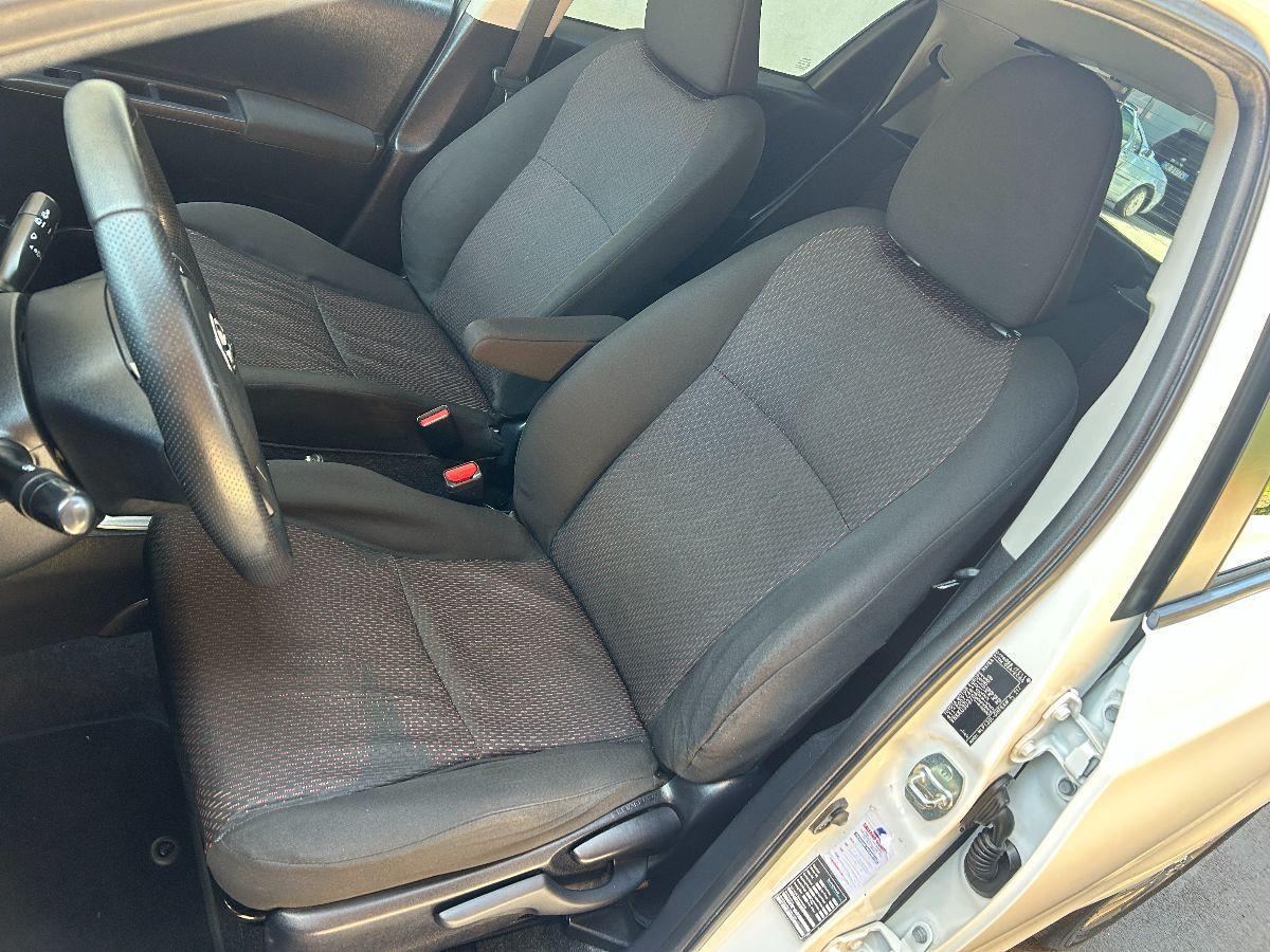 TOYOTA - Yaris - 1.4 D-4D 5p. Lounge NAVI TELECAMERA